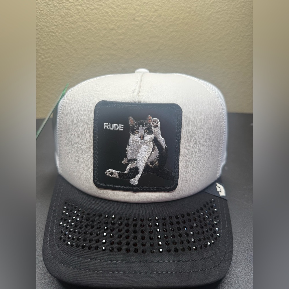 GOORIN BROS “RUDE” Cat Trucker Hat – White/Black